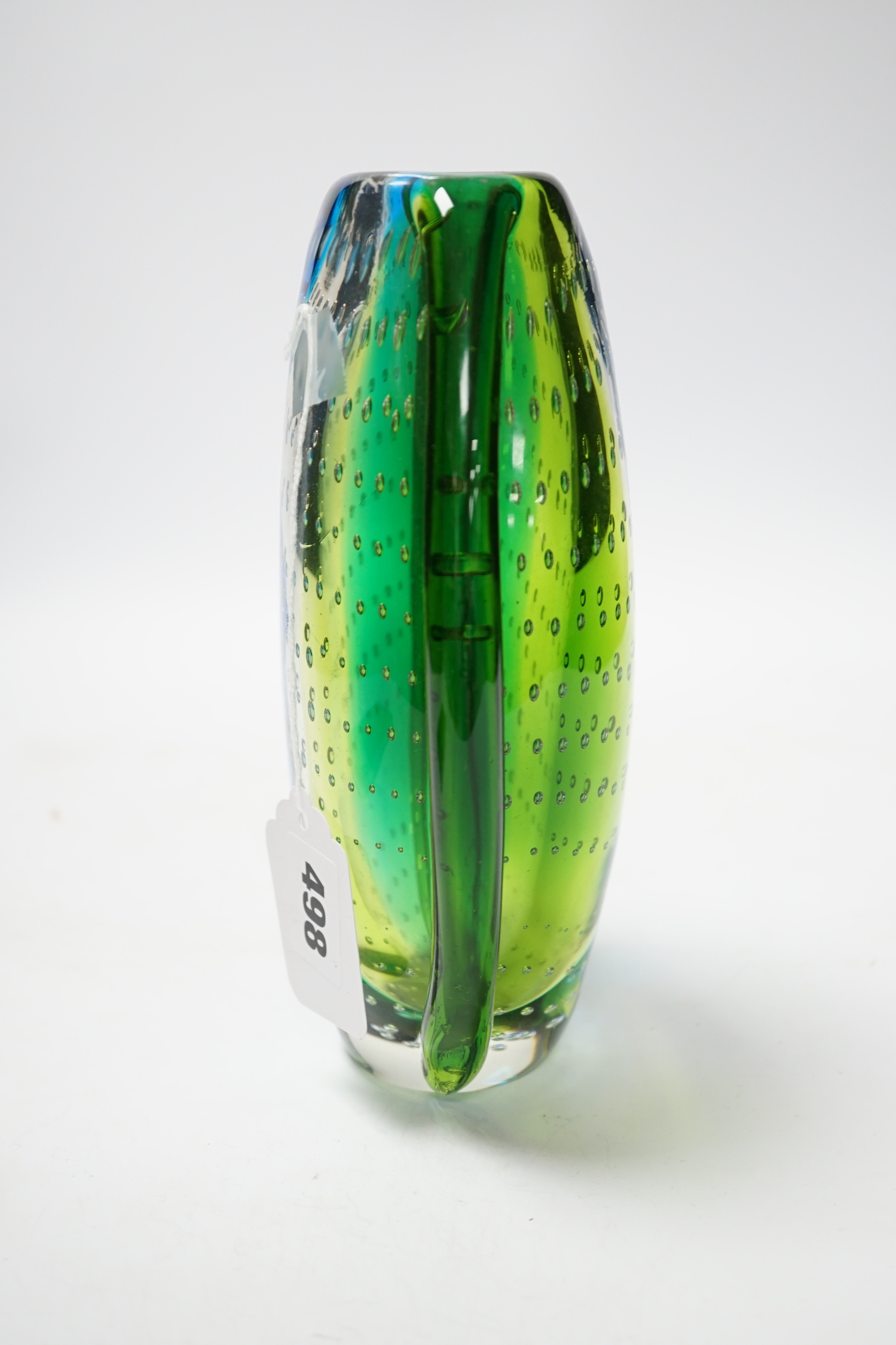 A Murano Sommerso controlled bubble glass vase, 21cm high